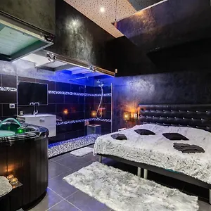 les-suites-du-vieux-port.fr-provencehotel.com/